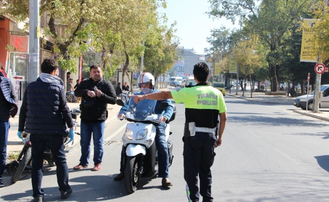 Polis ekipleri motosikletlere yönelik uygulama yaptı