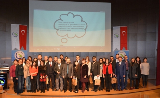 Düzce Üniversitesi’nde öğretmenler gününe özel program düzenlendi