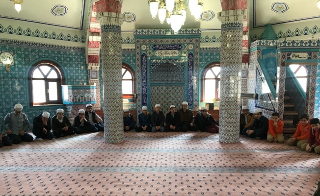 Her cuma şehitler için mevlid-i şerif