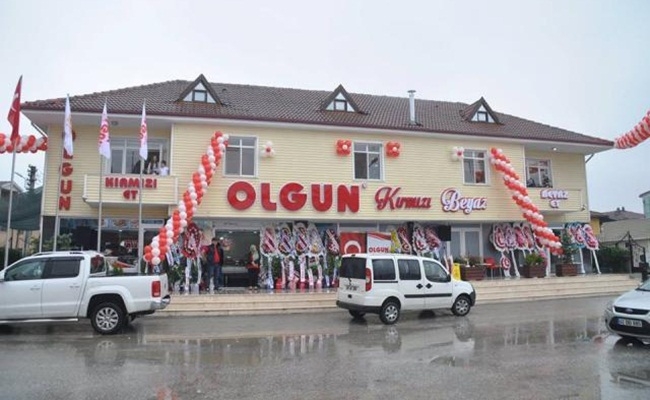 DÜZCE’NİN ÖNCÜ FİRMASI OLGUN KIRMIZI BEYAZ 30 YAŞINDA…